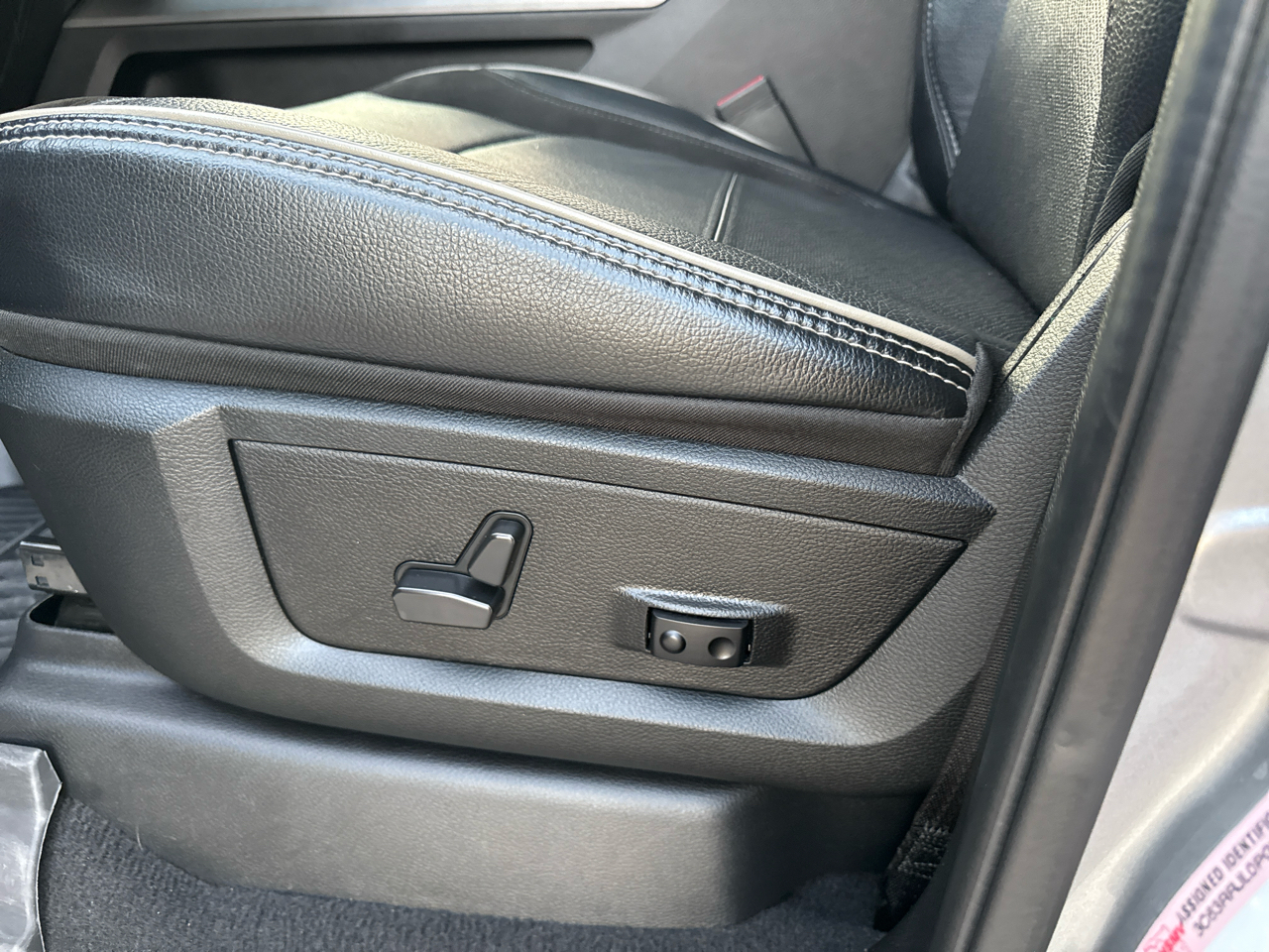 RAM 3500 Laramie Crew Cab LWB 4WD DRW 2023