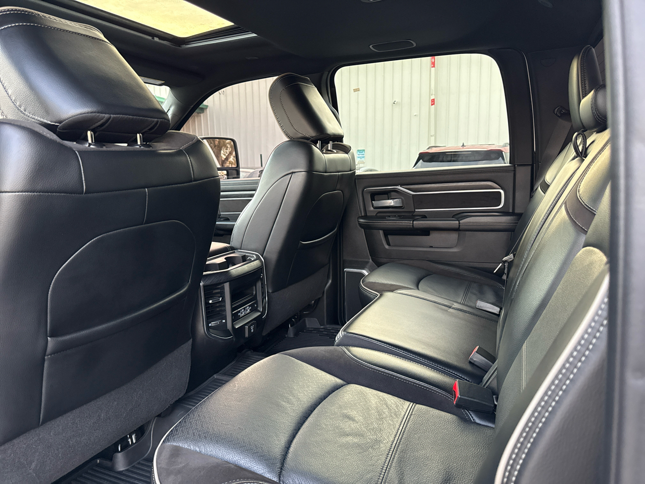 RAM 3500 Laramie Crew Cab LWB 4WD DRW 2023