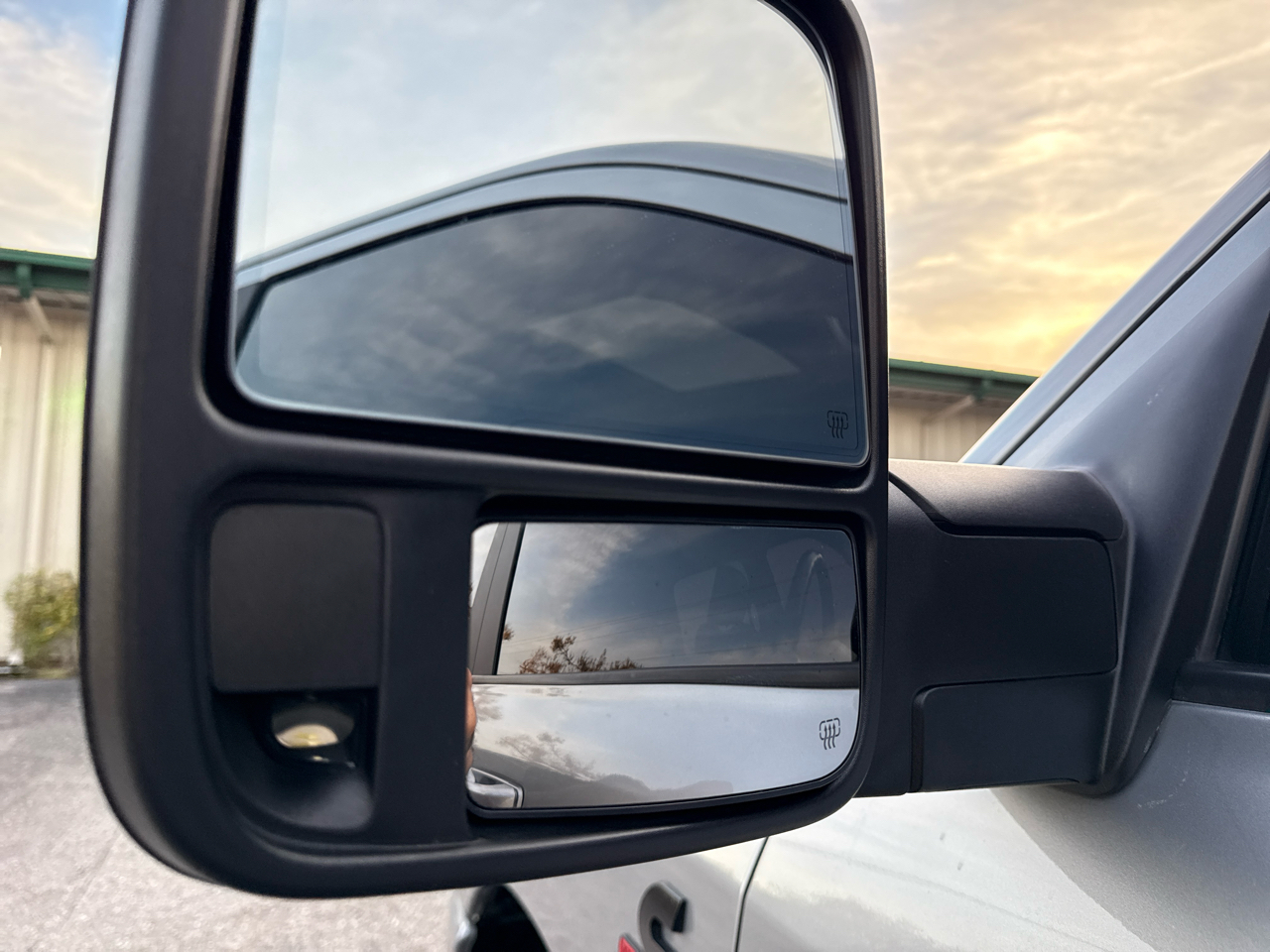 RAM 3500 Laramie Crew Cab LWB 4WD DRW 2023