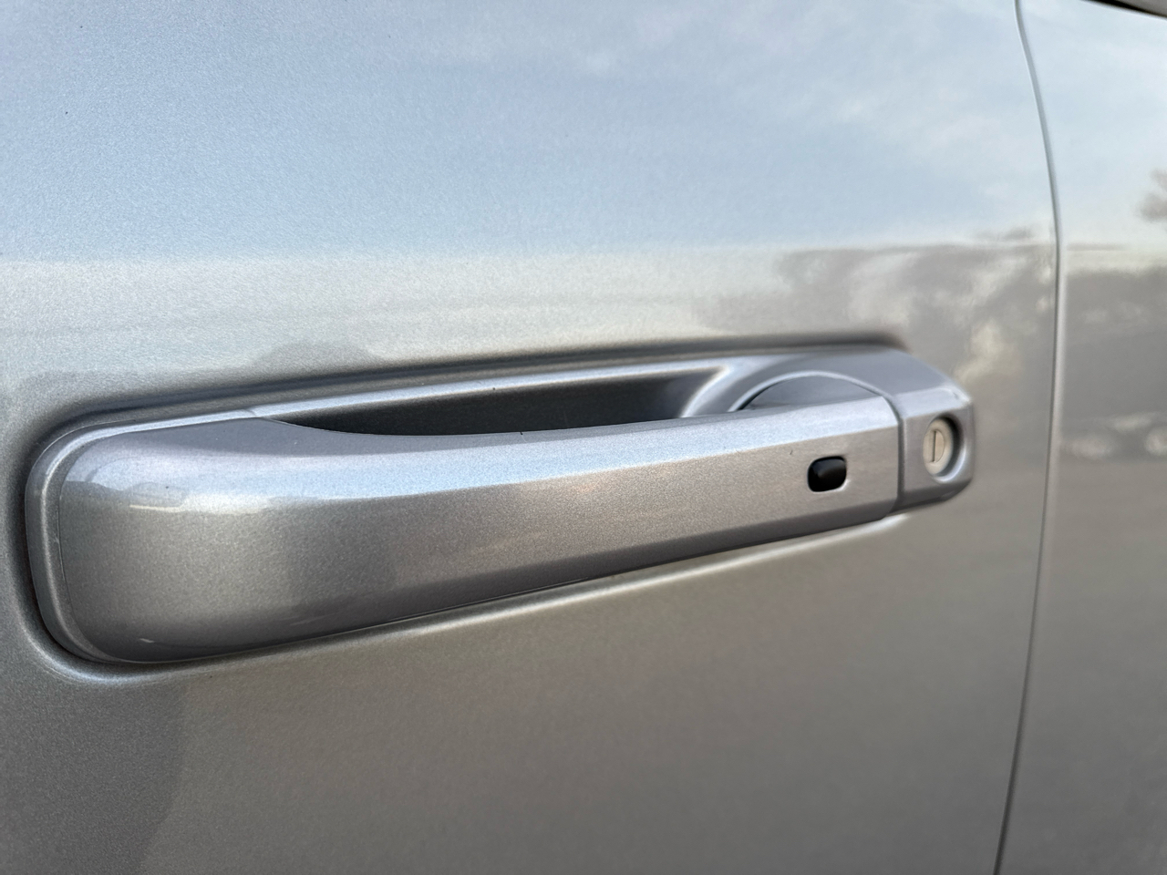 RAM 3500 Laramie Crew Cab LWB 4WD DRW 2023