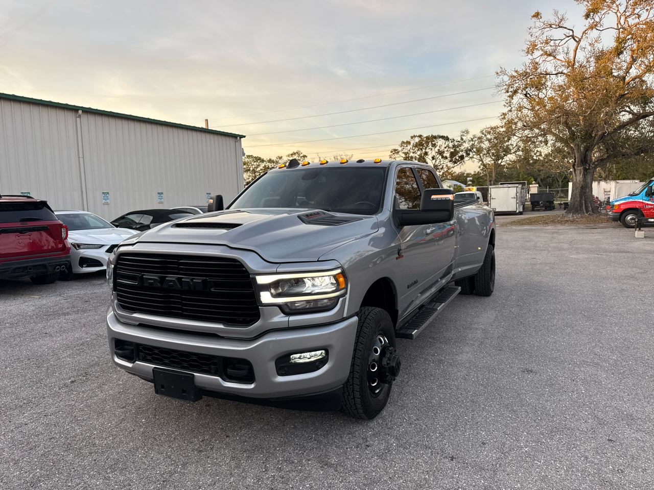 RAM 3500 Laramie Crew Cab LWB 4WD DRW 2023