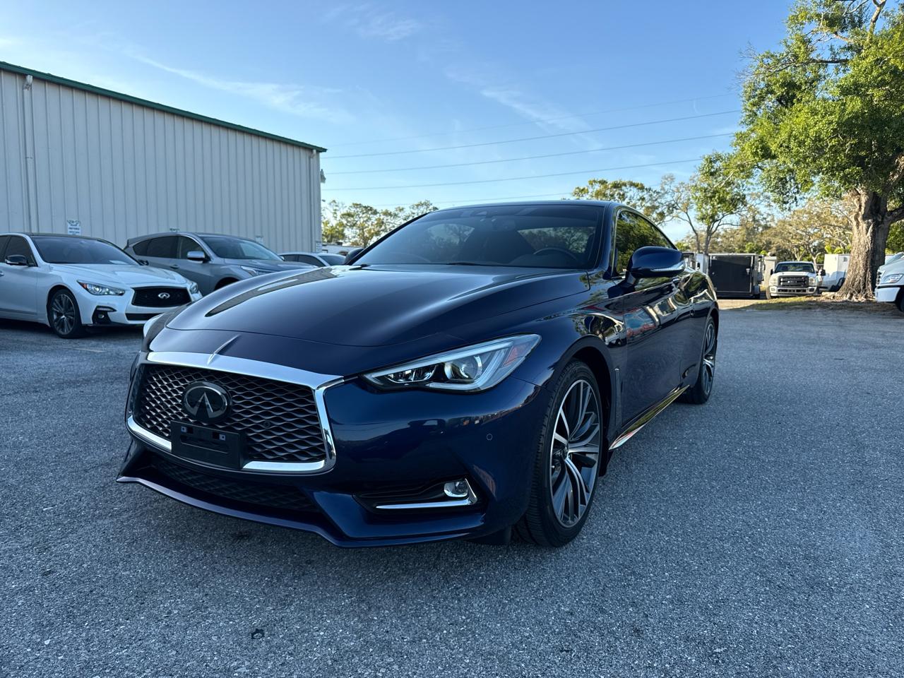 Infiniti Q60 3.0t LUXE AWD 2021