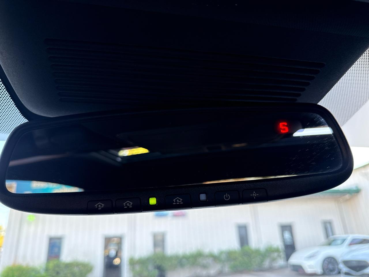 Infiniti Q60 3.0t LUXE AWD 2021