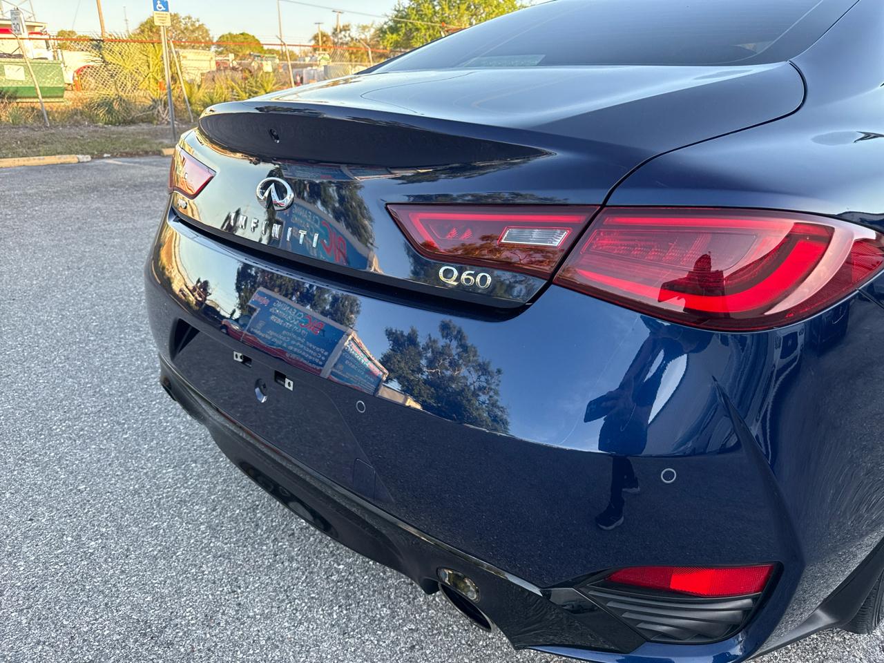 Infiniti Q60 3.0t LUXE AWD 2021