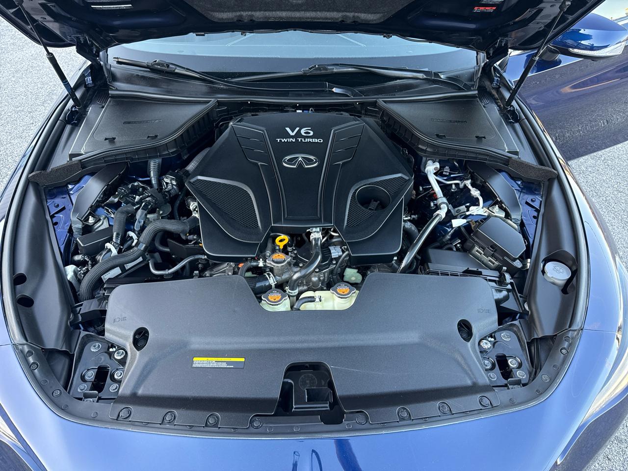 Infiniti Q60 3.0t LUXE AWD 2021