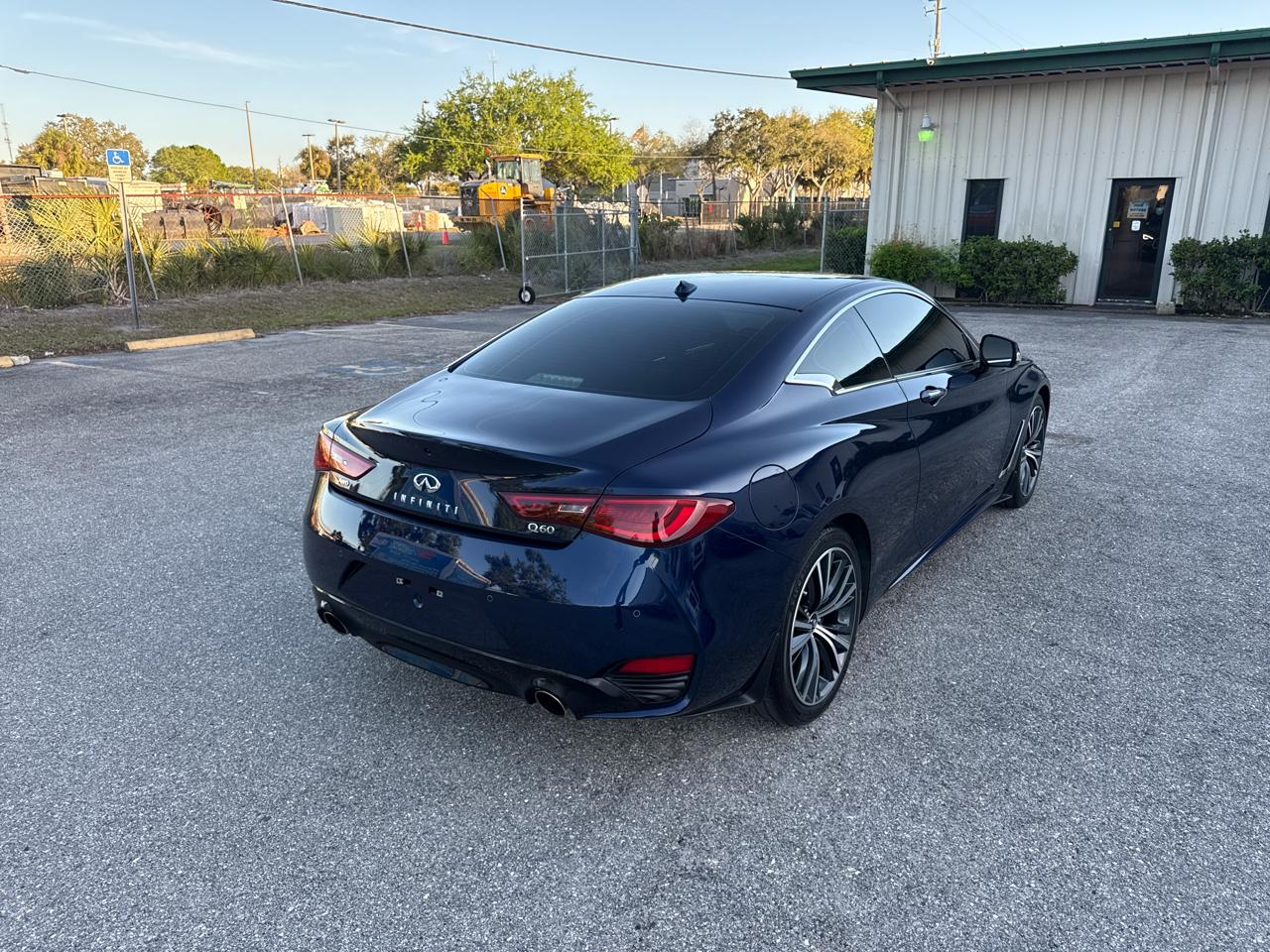Infiniti Q60 3.0t LUXE AWD 2021