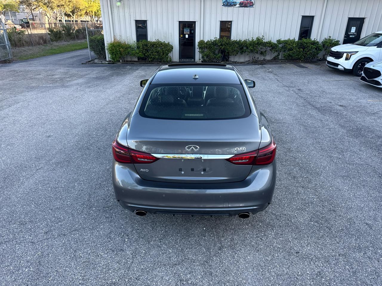 Infiniti Q50 3.0t LUXE AWD 2021