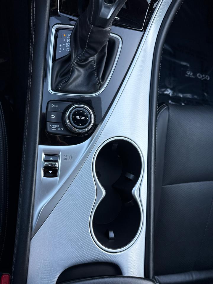 Infiniti Q50 3.0t LUXE AWD 2021