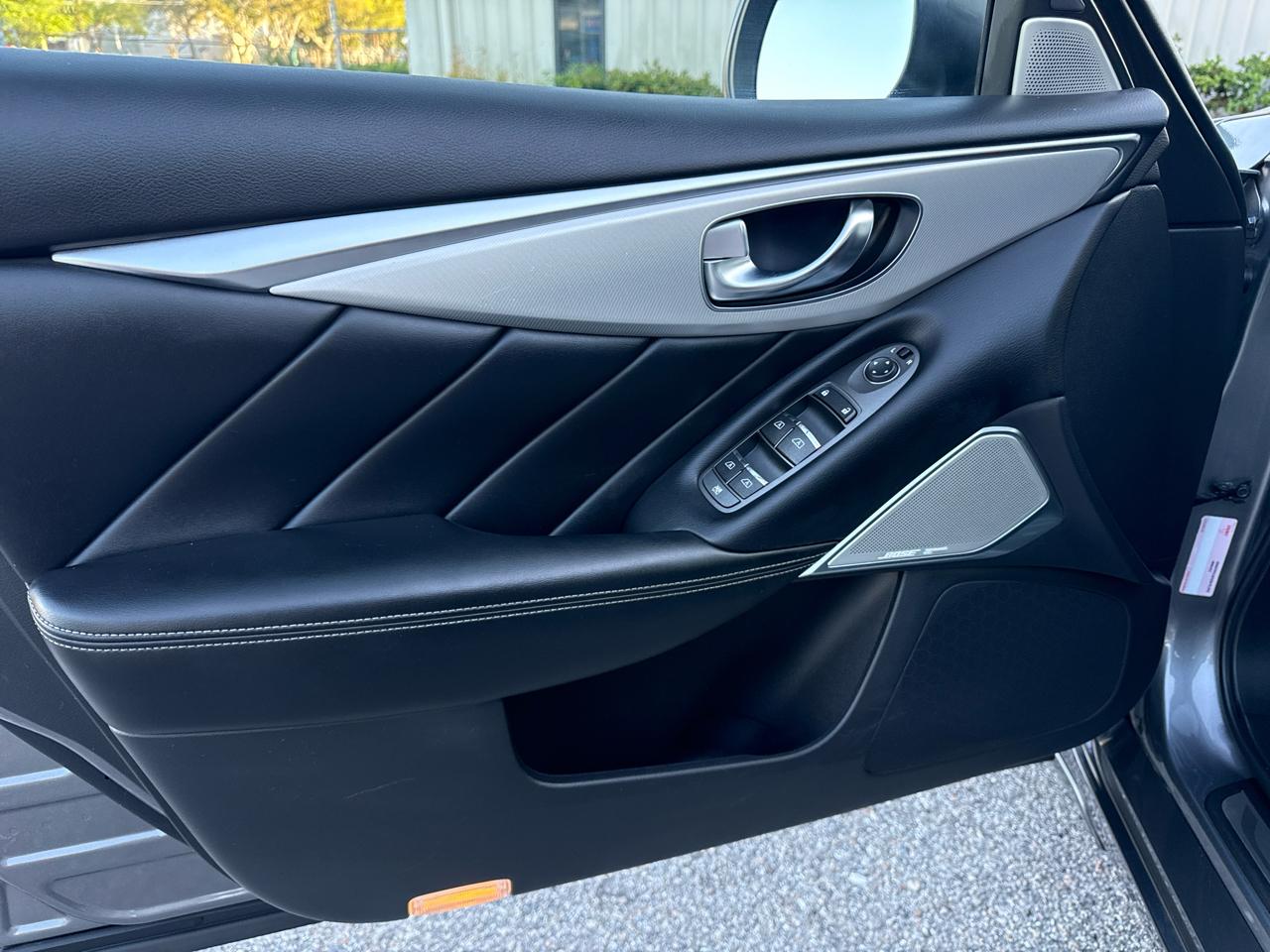 Infiniti Q50 3.0t LUXE AWD 2021