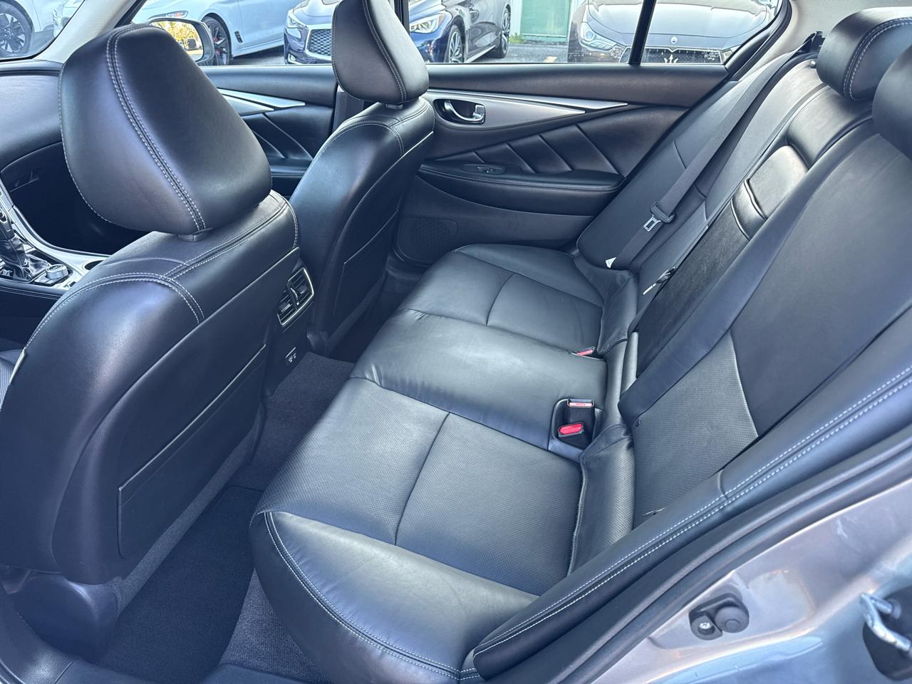 Infiniti Q50 3.0t LUXE AWD 2021