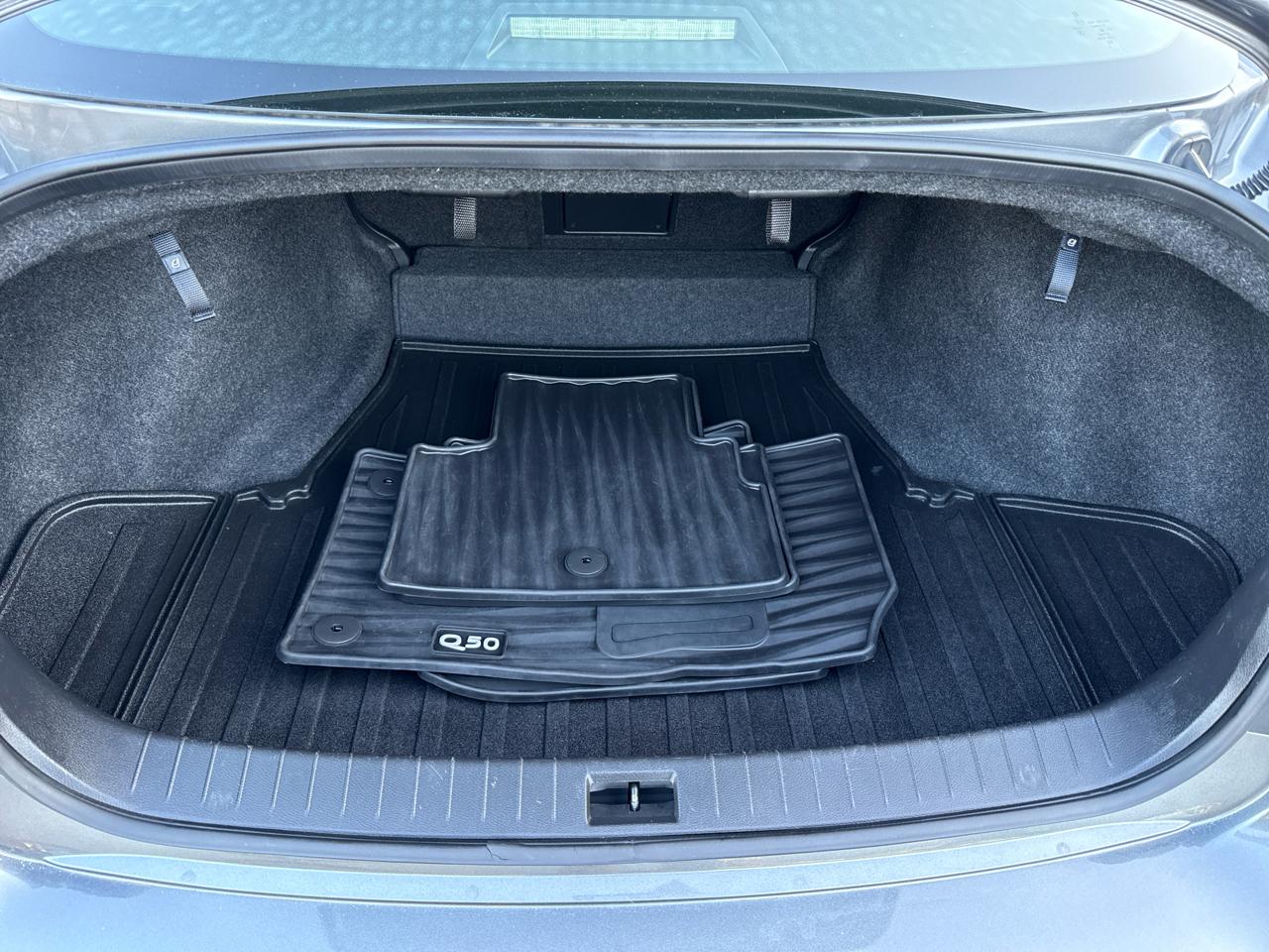 Infiniti Q50 3.0t LUXE AWD 2021