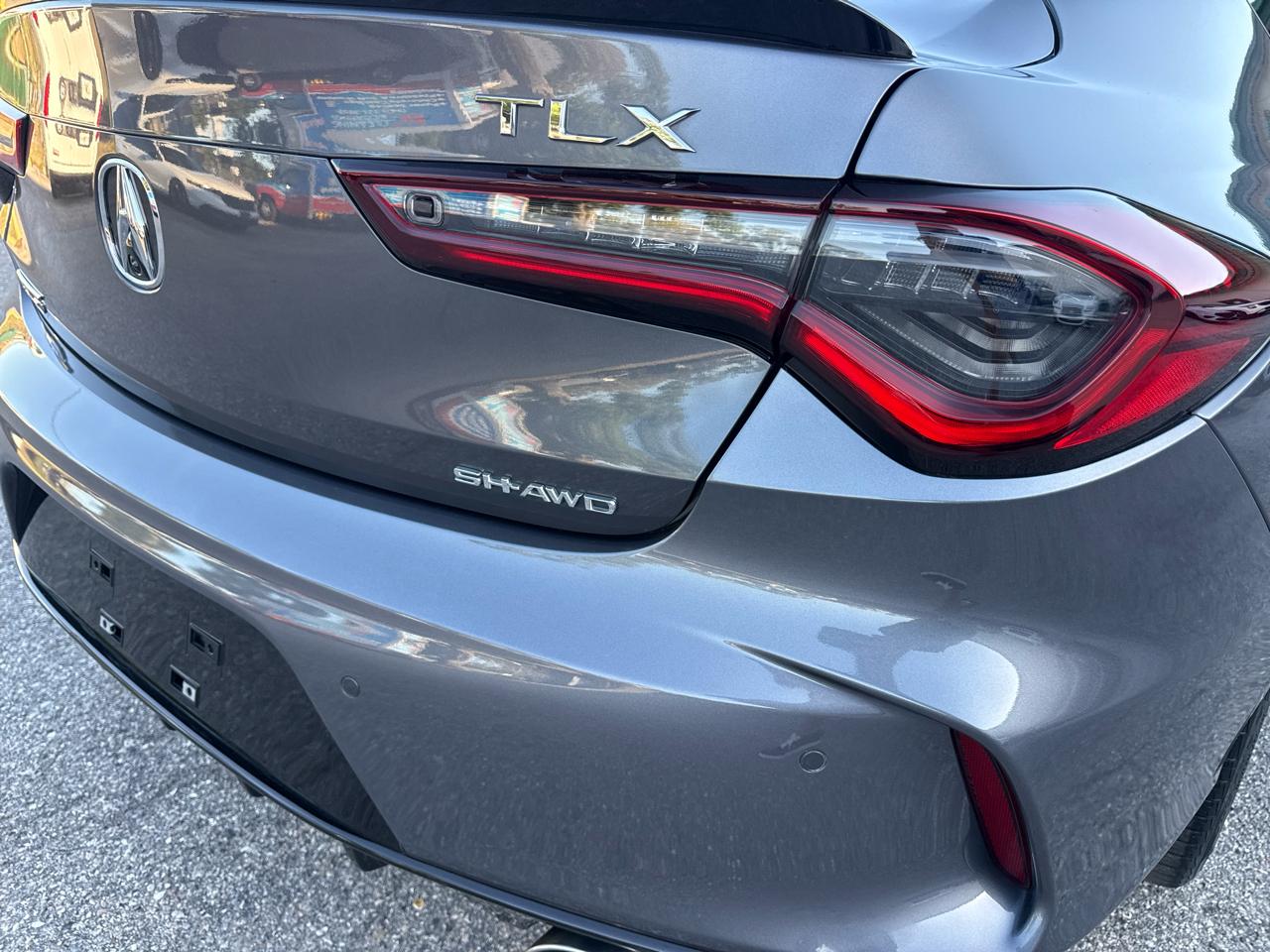 Acura TLX  2023