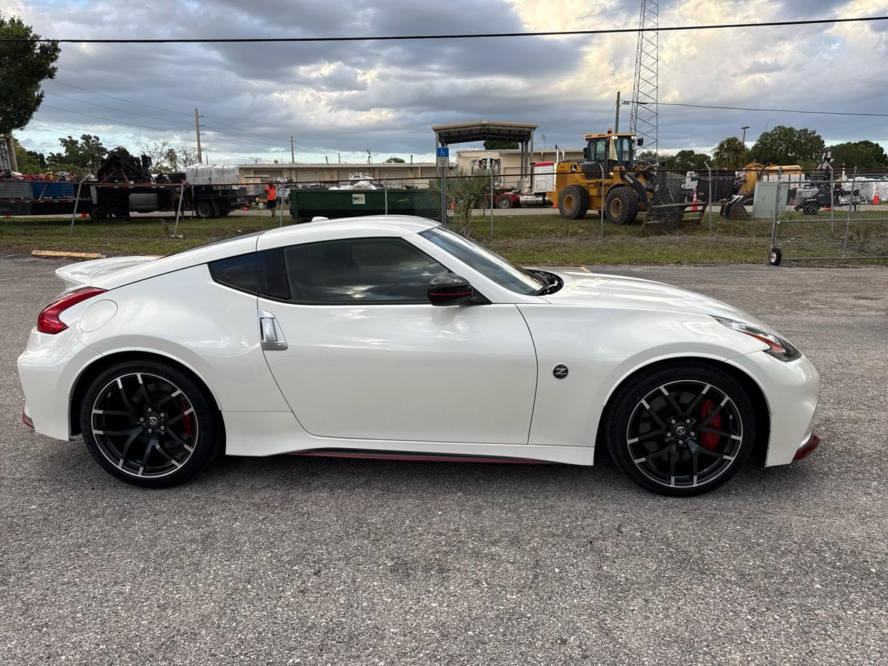 Nissan Z 370Z Coupe NISMO Tech 7AT 2017