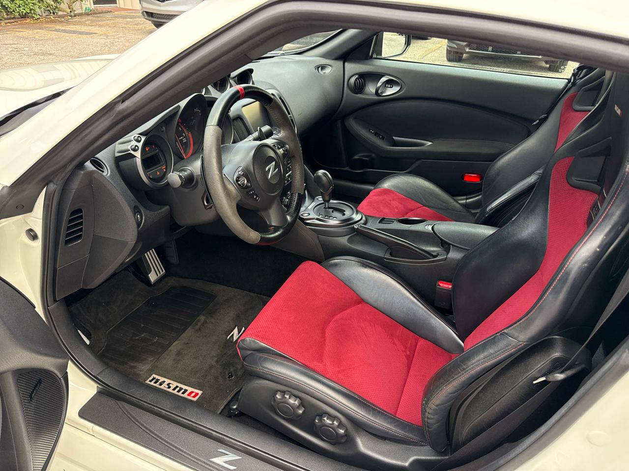 Nissan Z 370Z Coupe NISMO Tech 7AT 2017