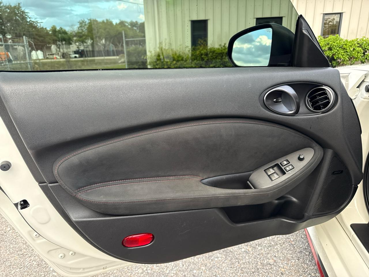 Nissan Z 370Z Coupe NISMO Tech 7AT 2017