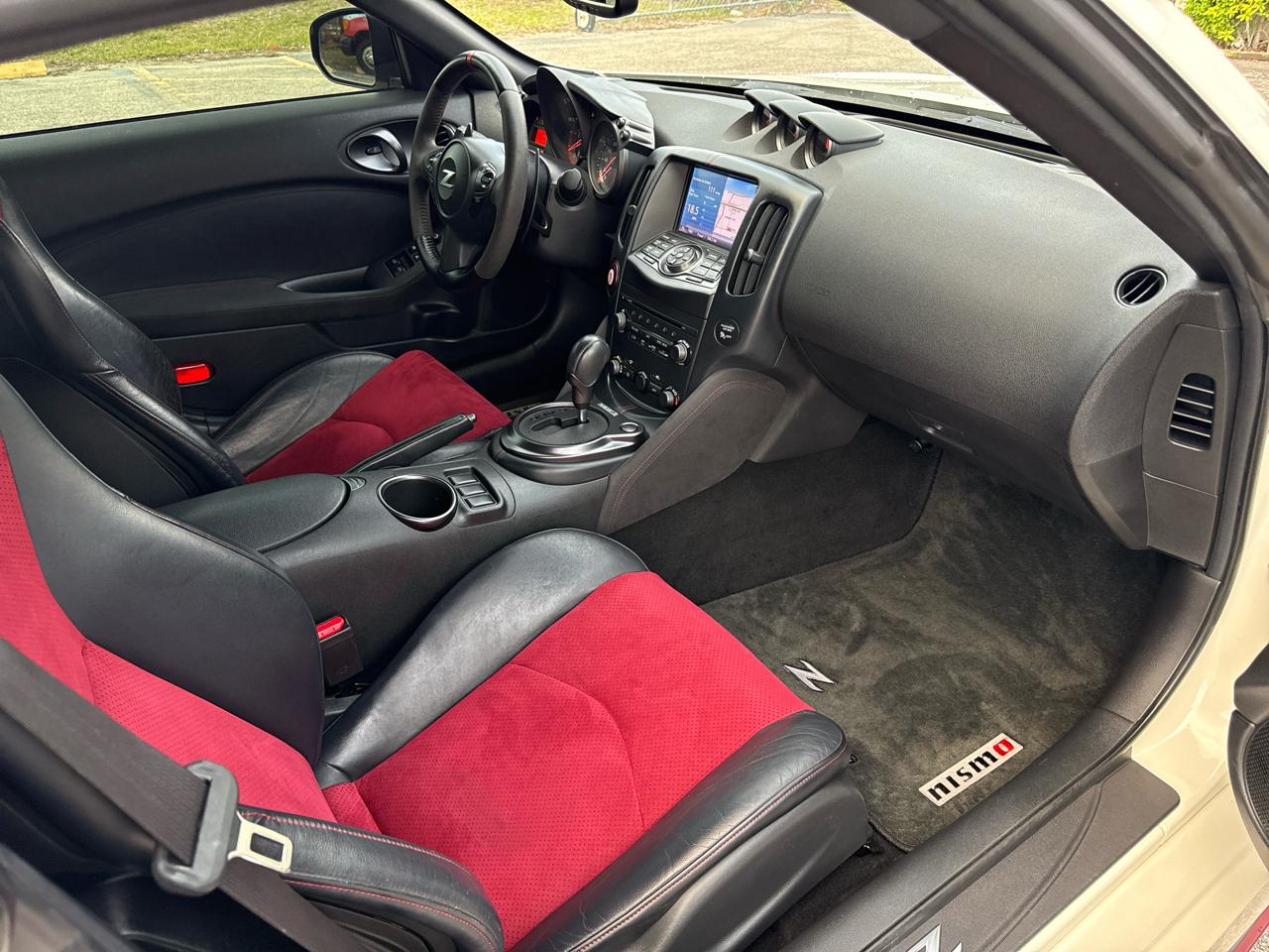 Nissan Z 370Z Coupe NISMO Tech 7AT 2017