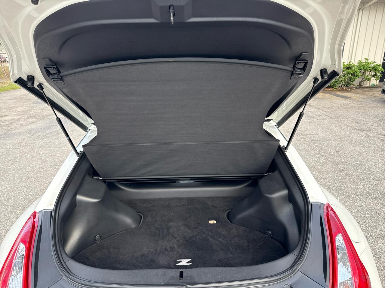 Nissan Z 370Z Coupe NISMO Tech 7AT 2017