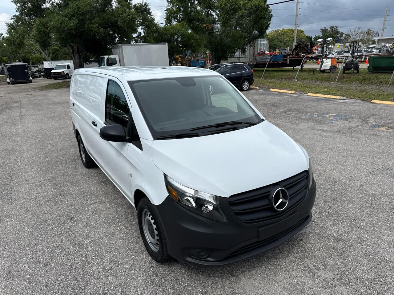 Mercedes-Benz Metris 126 WB Cargo 2023