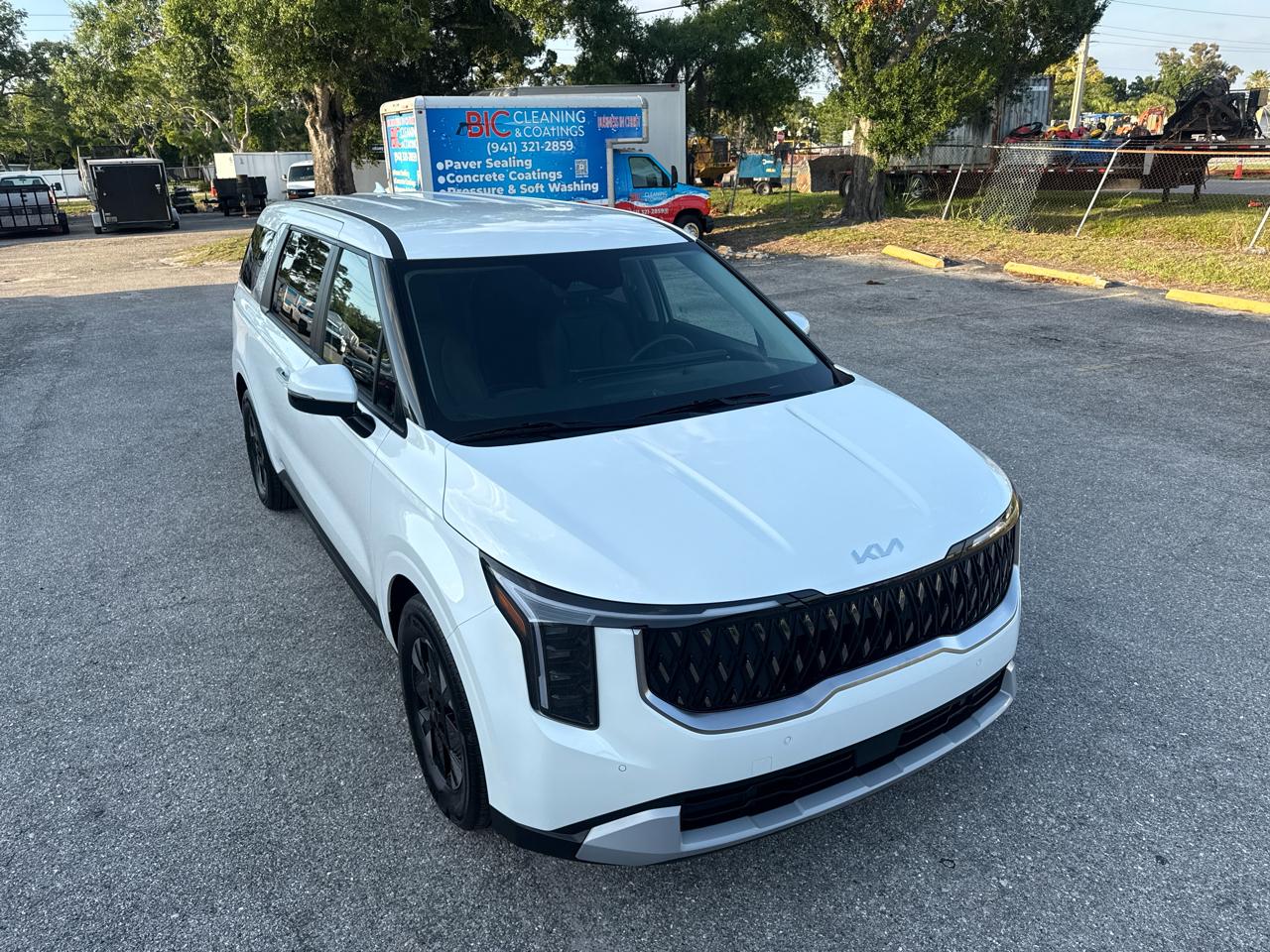 Kia Carnival Hybrid LXS 2026