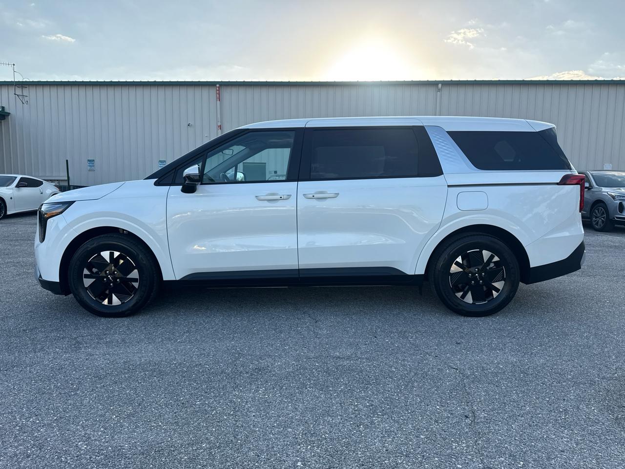 Kia Carnival Hybrid LXS 2026