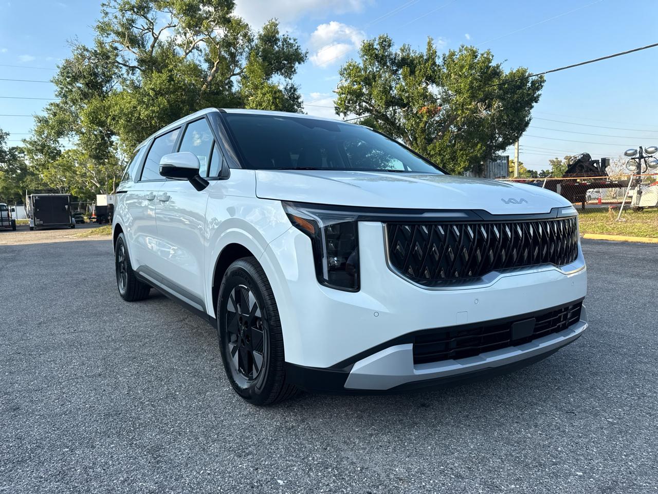 Kia Carnival Hybrid LXS 2026