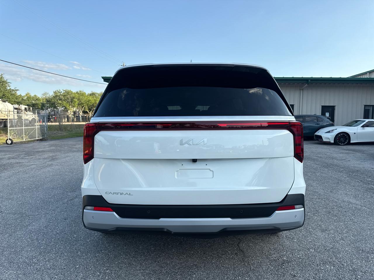 Kia Carnival Hybrid LXS 2026