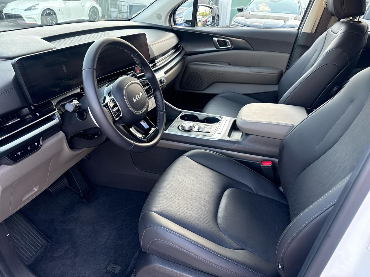 Kia Carnival Hybrid LXS 2026