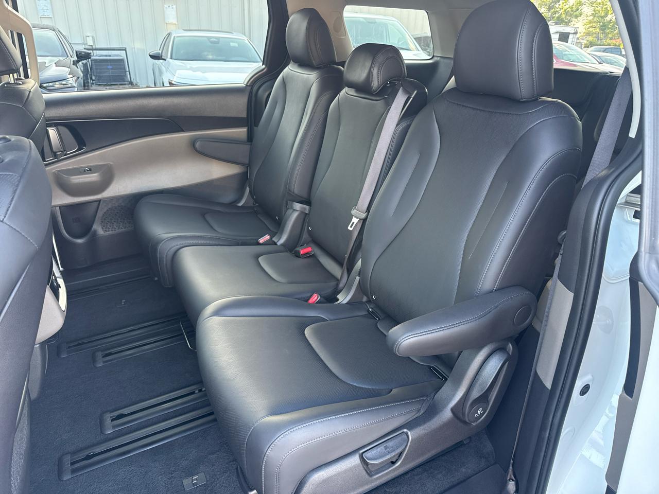 Kia Carnival Hybrid LXS 2026