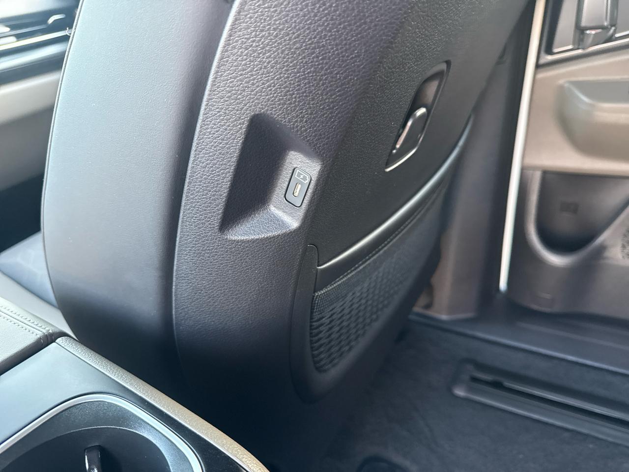 Kia Carnival Hybrid LXS 2026