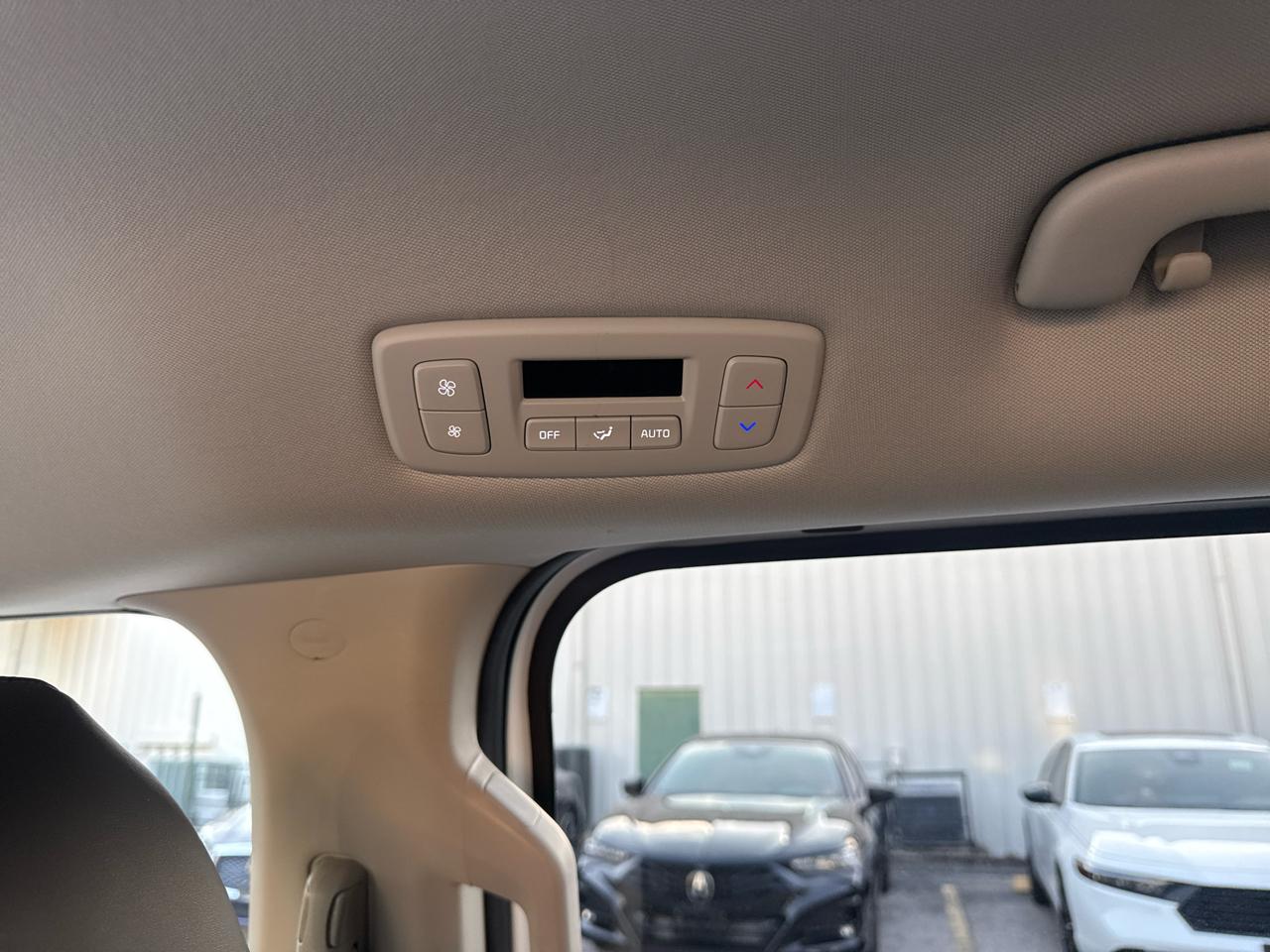 Kia Carnival Hybrid LXS 2026