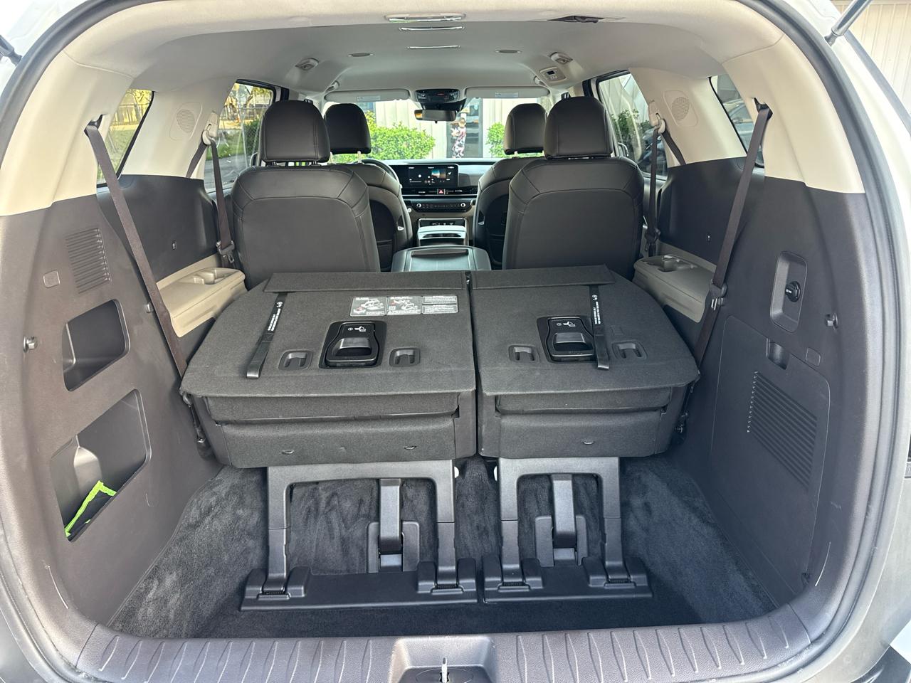 Kia Carnival Hybrid LXS 2026