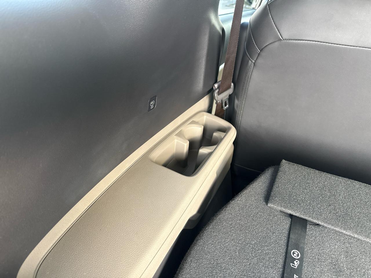 Kia Carnival Hybrid LXS 2026