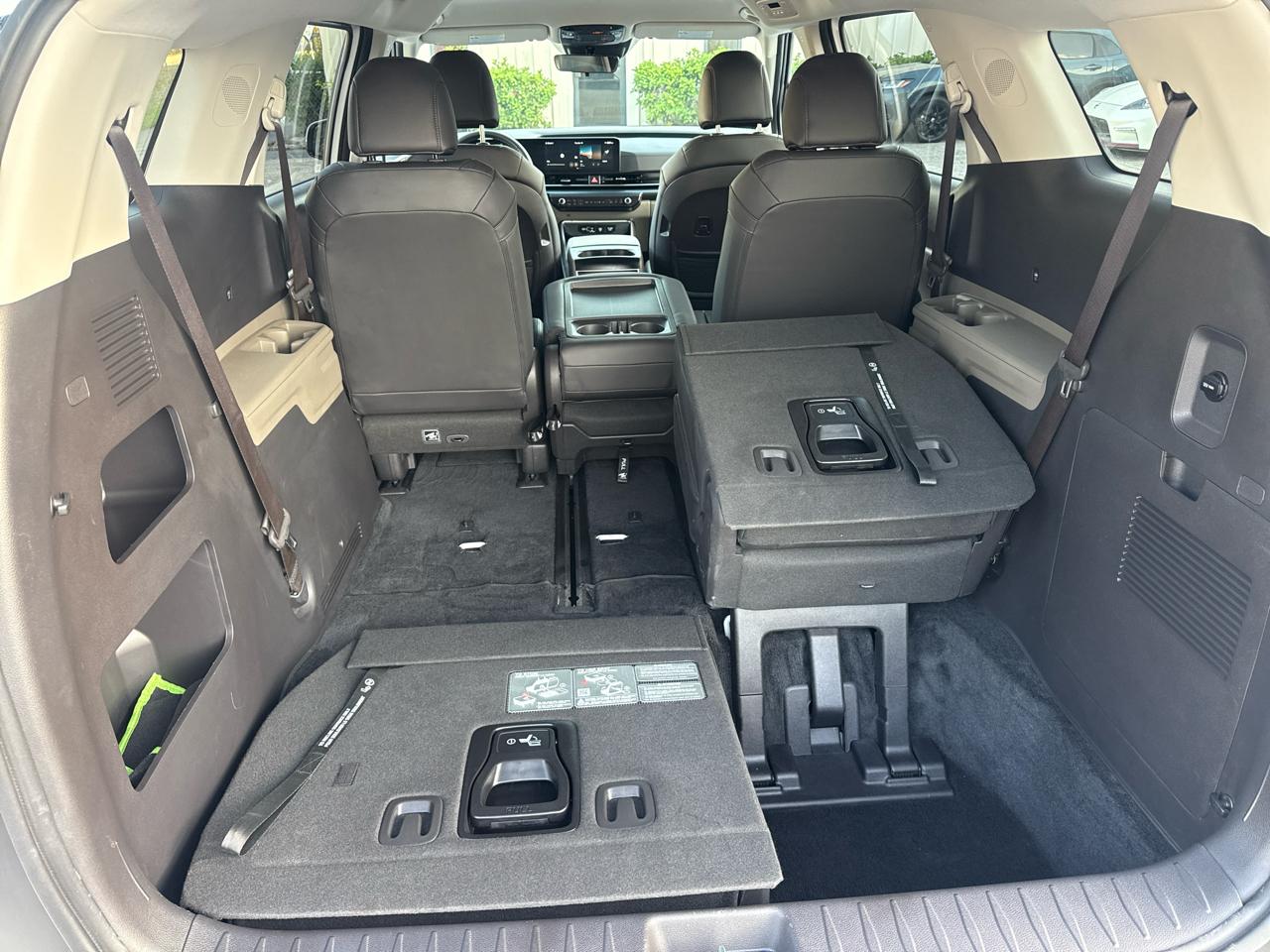 Kia Carnival Hybrid LXS 2026