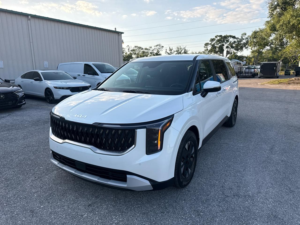 Kia Carnival Hybrid LXS 2026