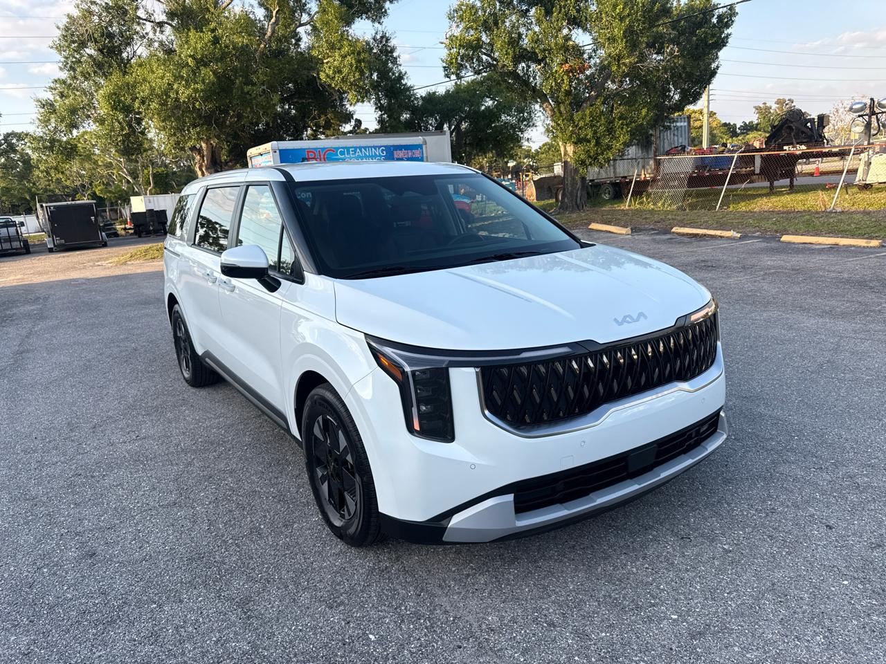 Kia Carnival Hybrid LXS 2026