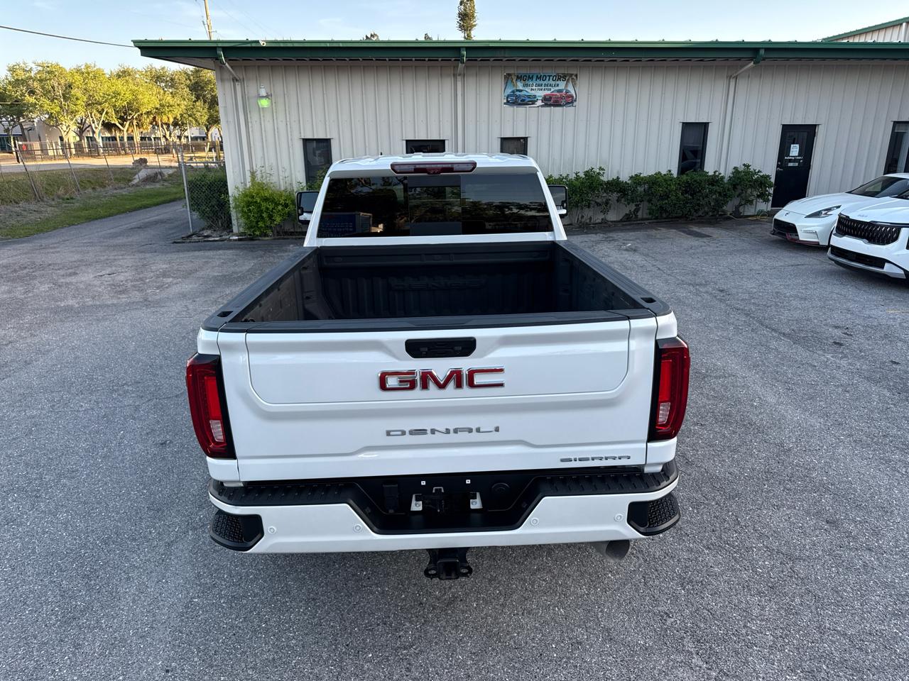 GMC Sierra 2500HD Denali Crew Cab 4WD SB 2022