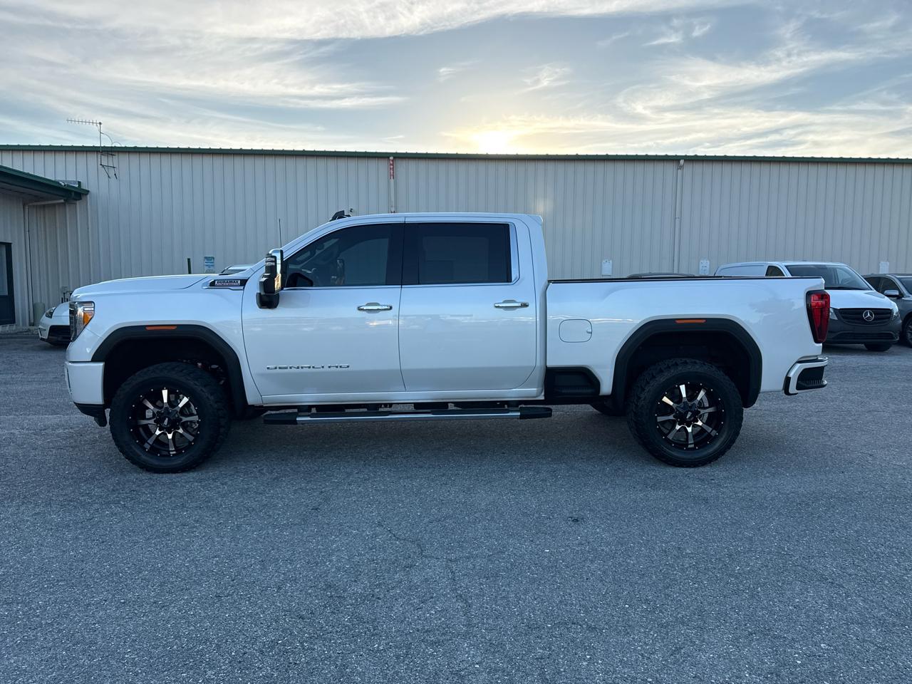 GMC Sierra 2500HD Denali Crew Cab 4WD SB 2022