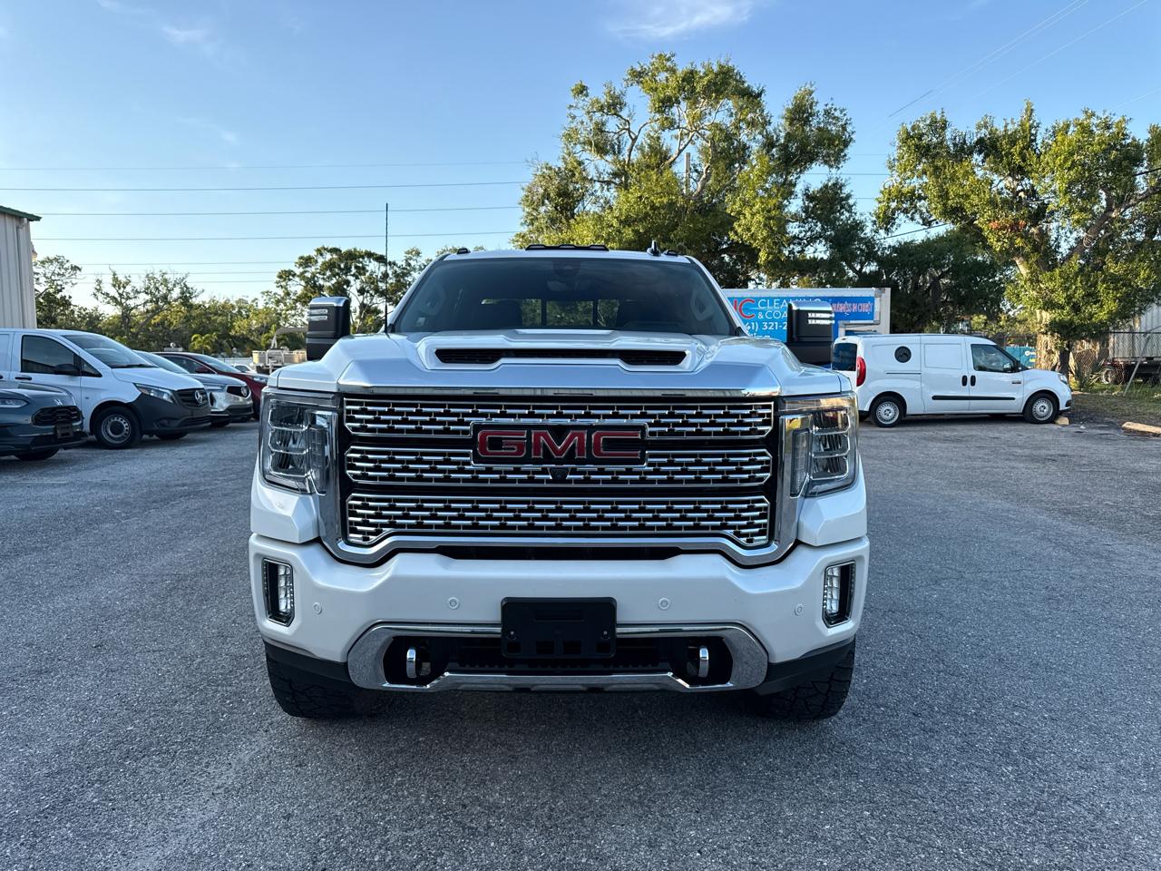GMC Sierra 2500HD Denali Crew Cab 4WD SB 2022
