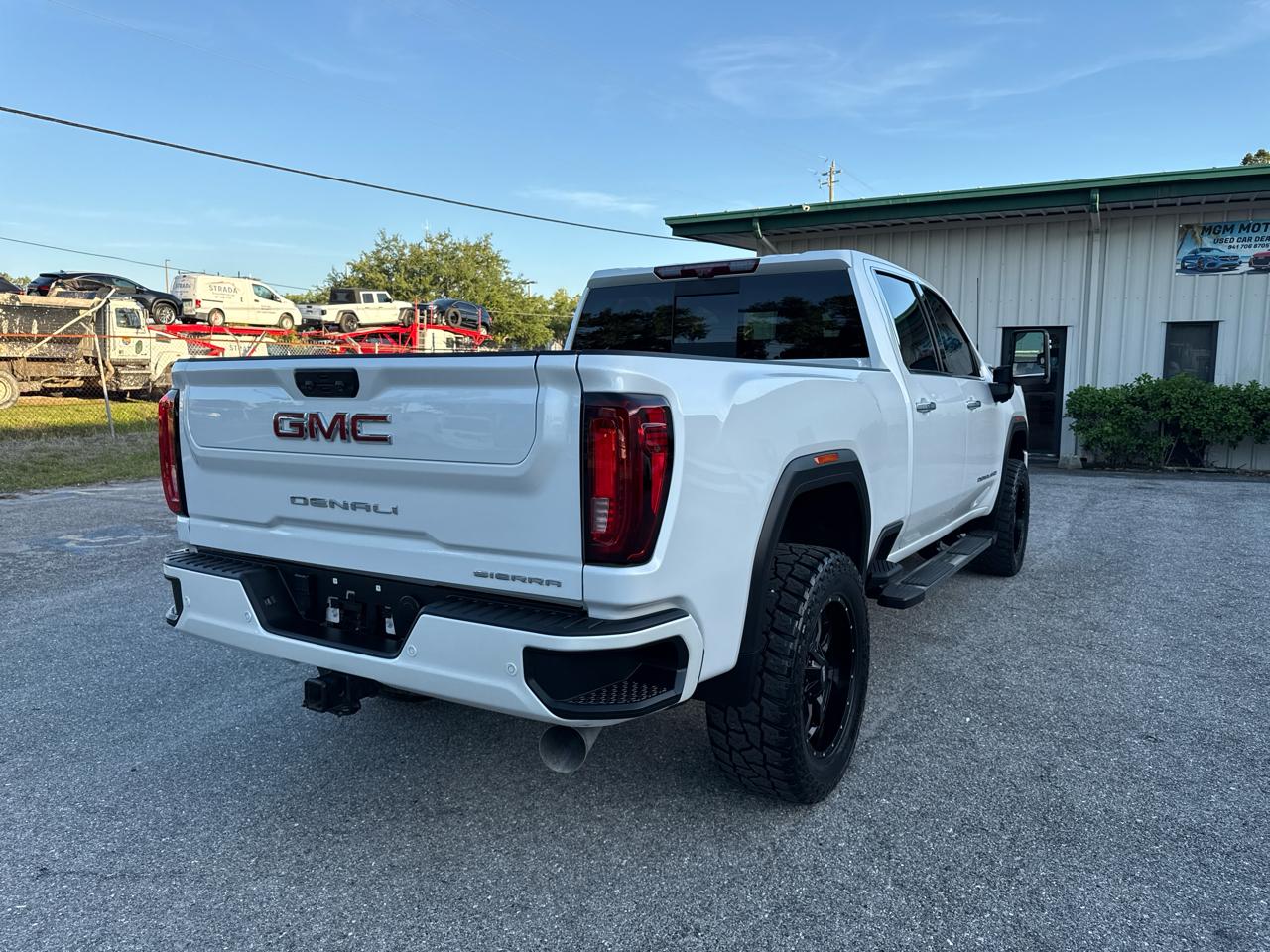 GMC Sierra 2500HD Denali Crew Cab 4WD SB 2022
