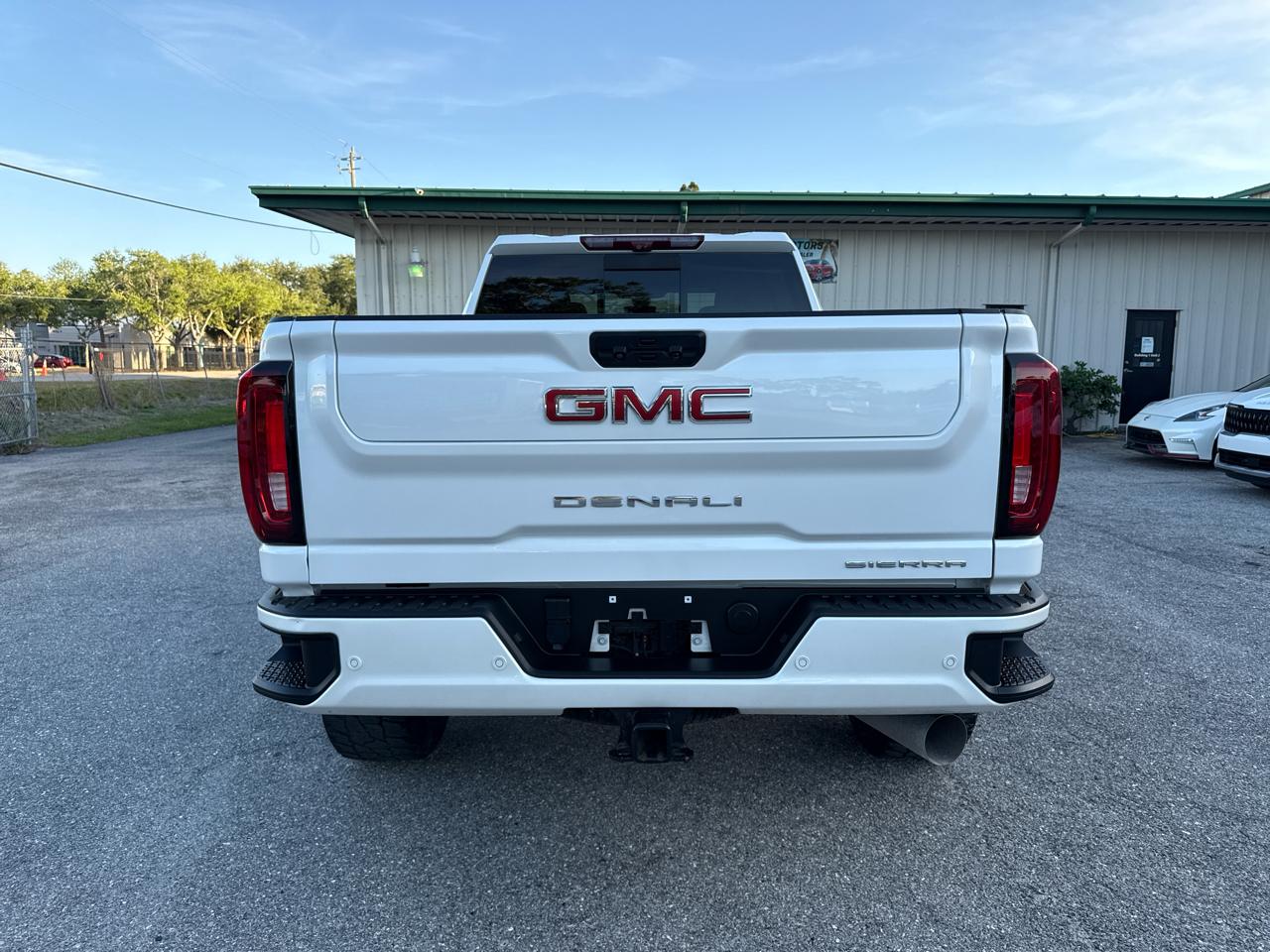 GMC Sierra 2500HD Denali Crew Cab 4WD SB 2022