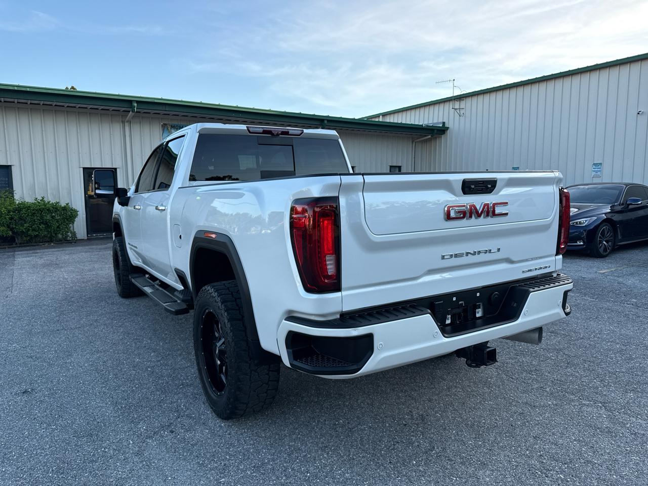 GMC Sierra 2500HD Denali Crew Cab 4WD SB 2022