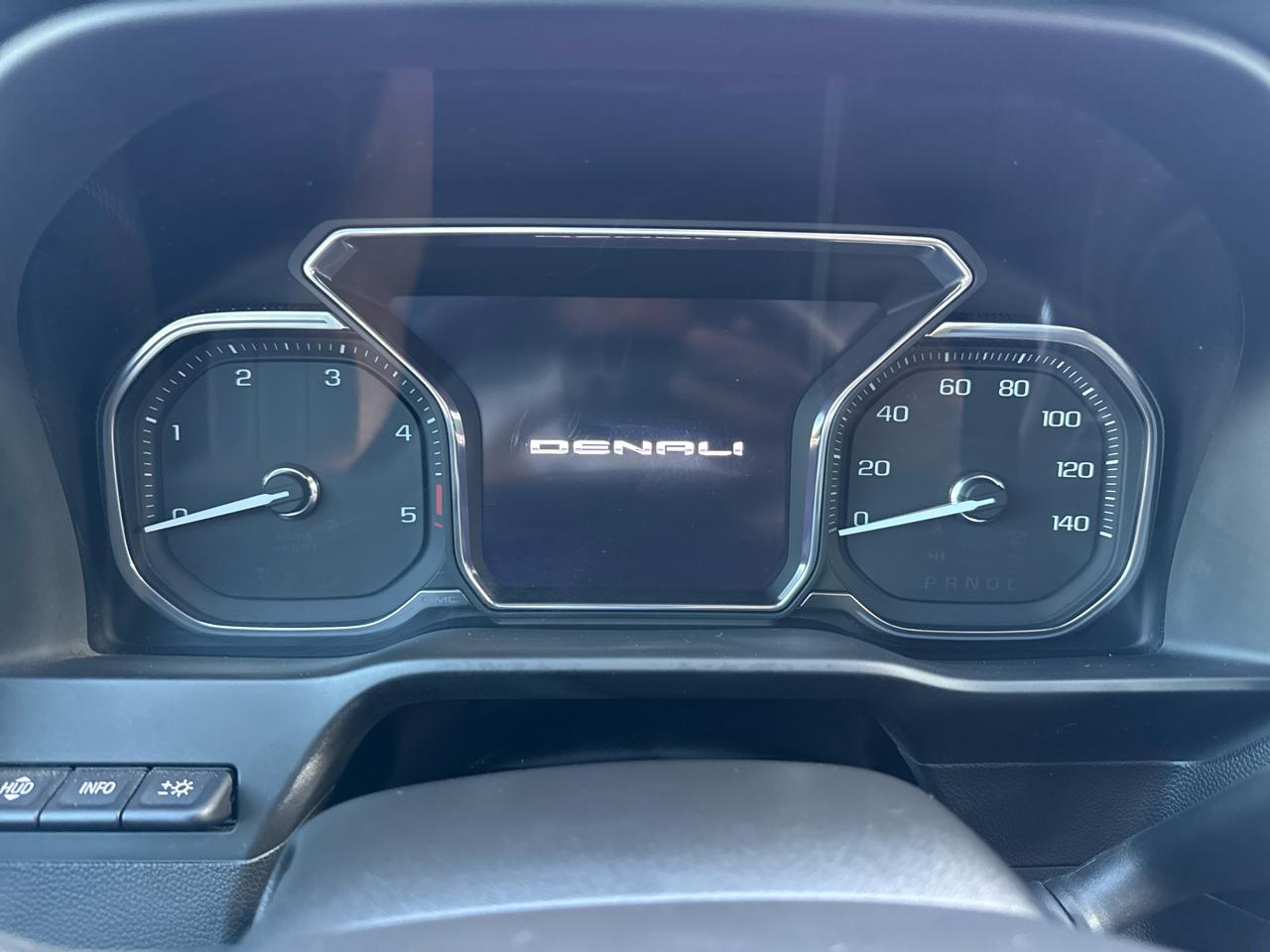 GMC Sierra 2500HD Denali Crew Cab 4WD SB 2022