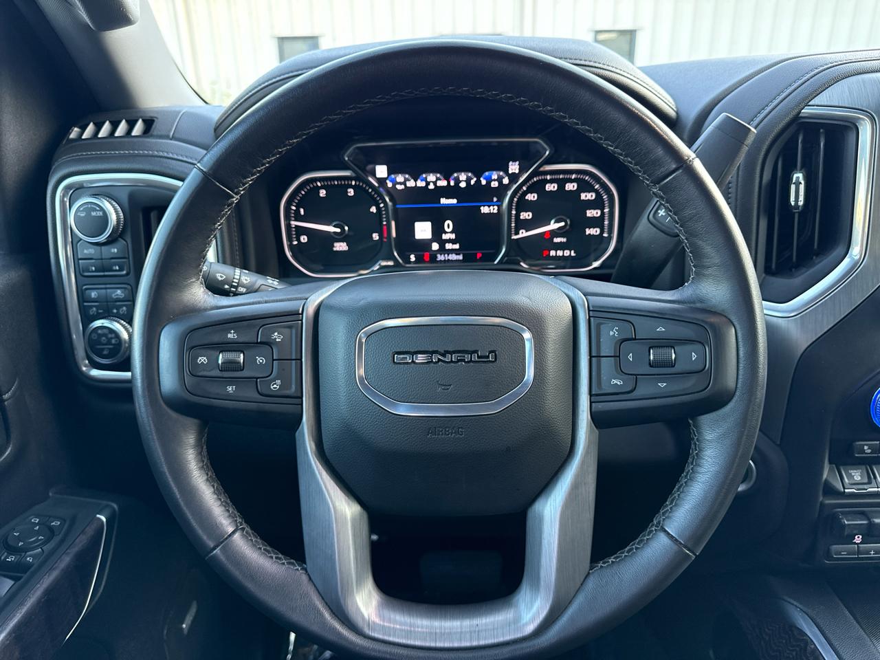 GMC Sierra 2500HD Denali Crew Cab 4WD SB 2022