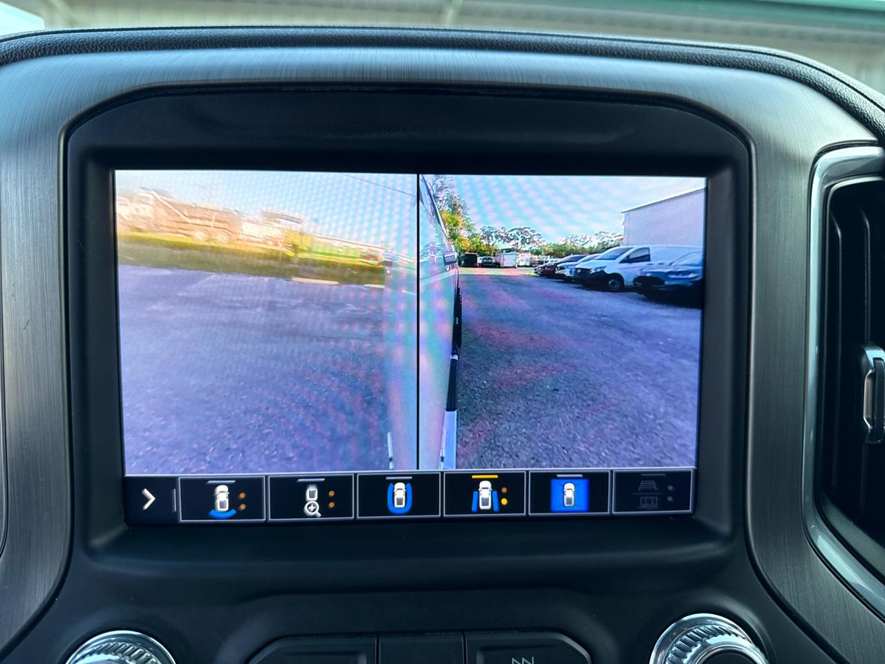 GMC Sierra 2500HD Denali Crew Cab 4WD SB 2022