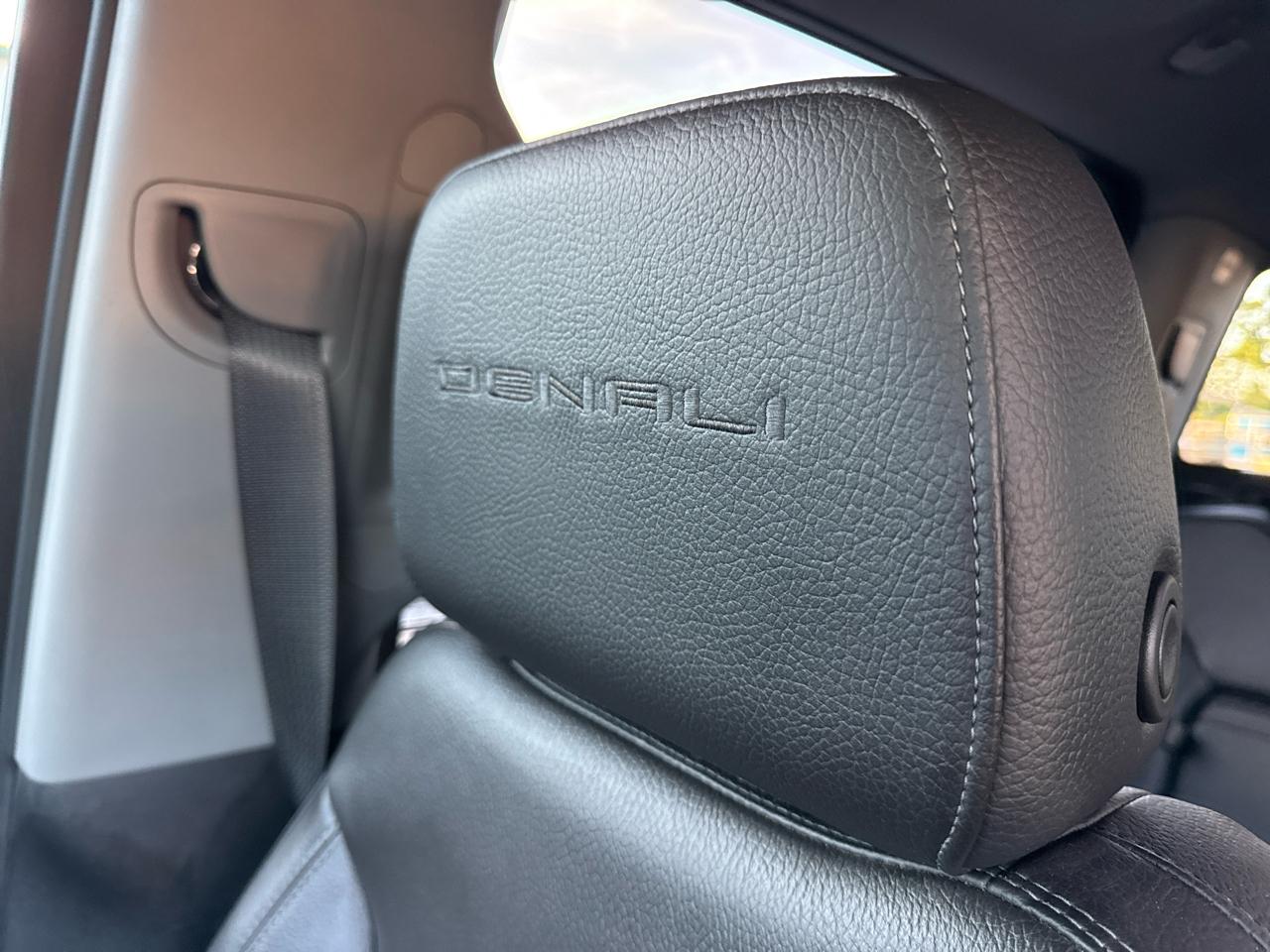 GMC Sierra 2500HD Denali Crew Cab 4WD SB 2022