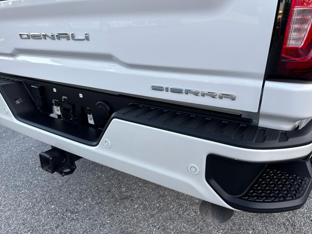 GMC Sierra 2500HD Denali Crew Cab 4WD SB 2022