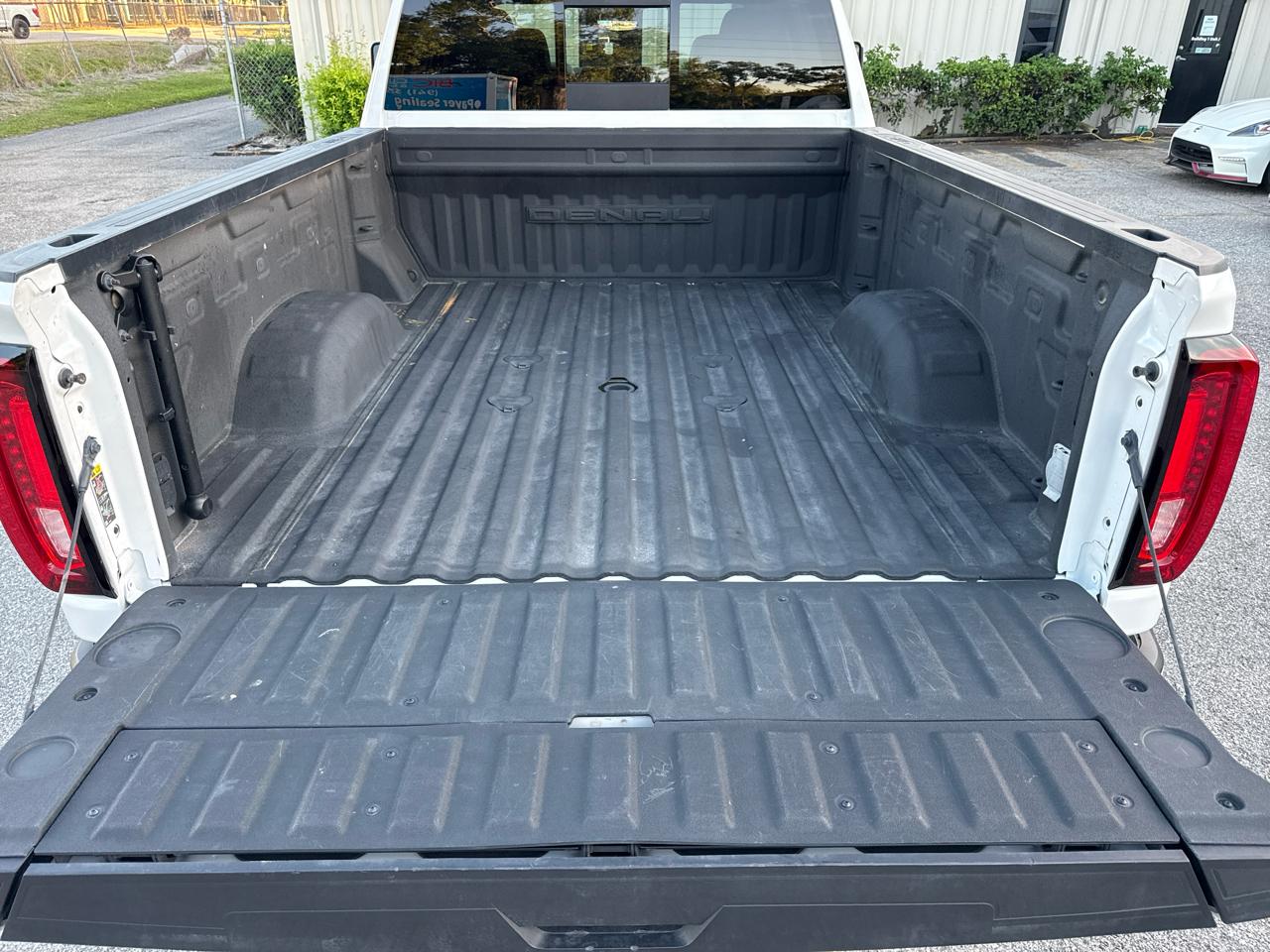 GMC Sierra 2500HD Denali Crew Cab 4WD SB 2022