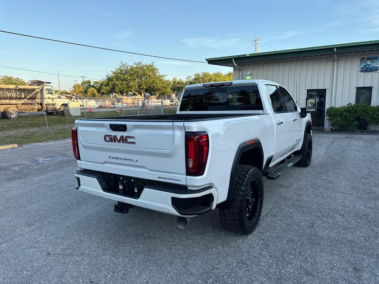 GMC Sierra 2500HD Denali Crew Cab 4WD SB 2022