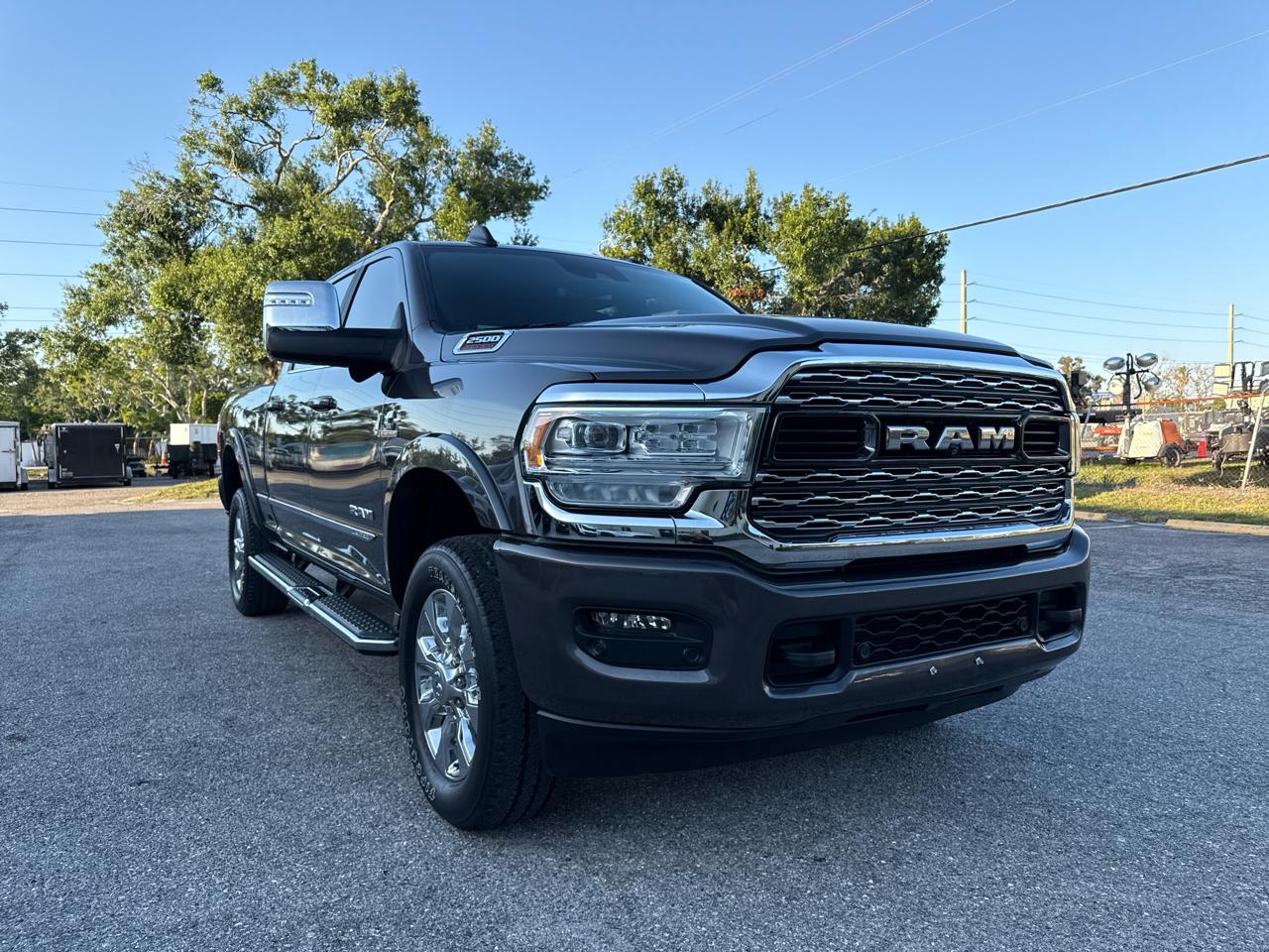 RAM 2500 Limited Crew Cab SWB 4WD 2023