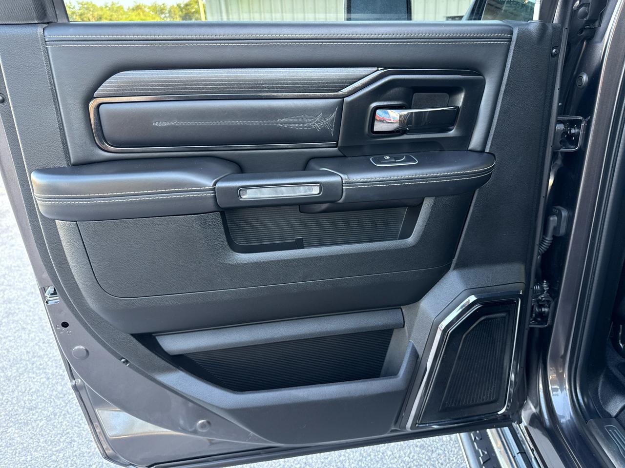 RAM 2500 Limited Crew Cab SWB 4WD 2023